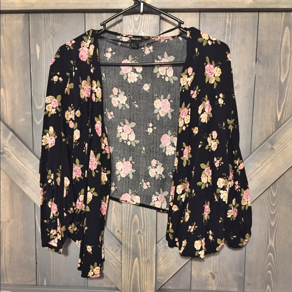 Floral cardigan/kimono 🌸